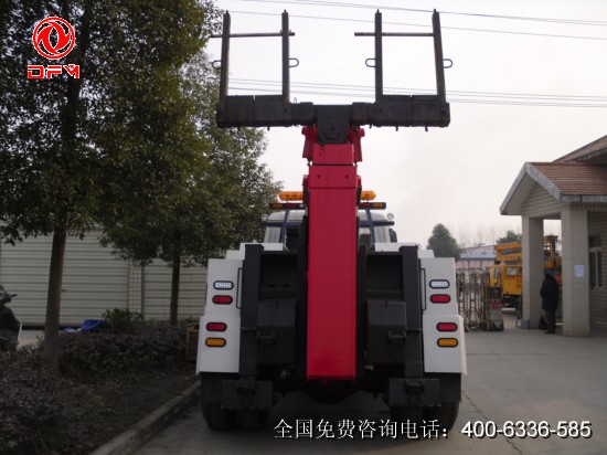 東風(fēng)153清障車（后面）